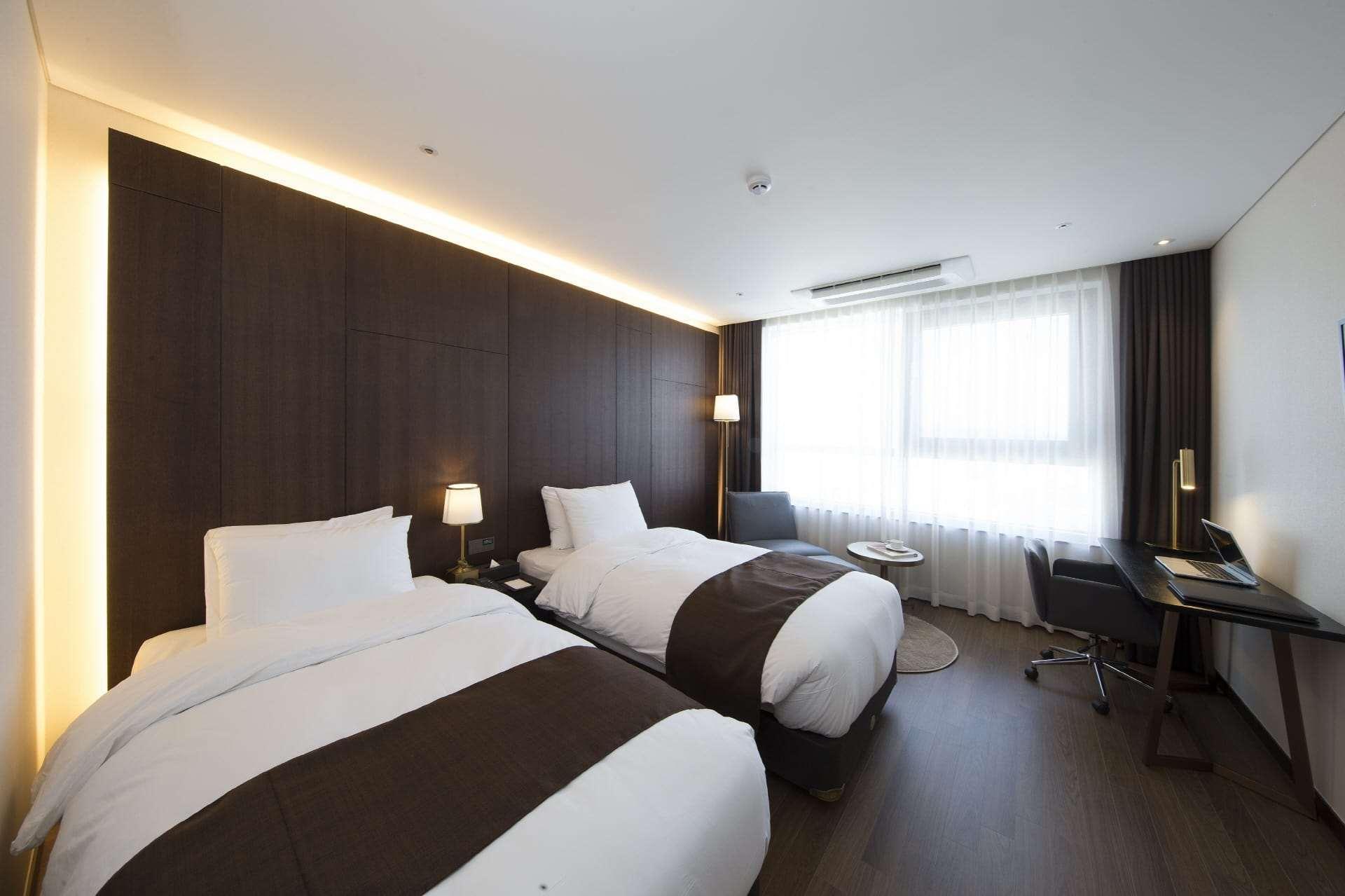 Hotel Ramada By Wyndham Daejeon Exterior foto