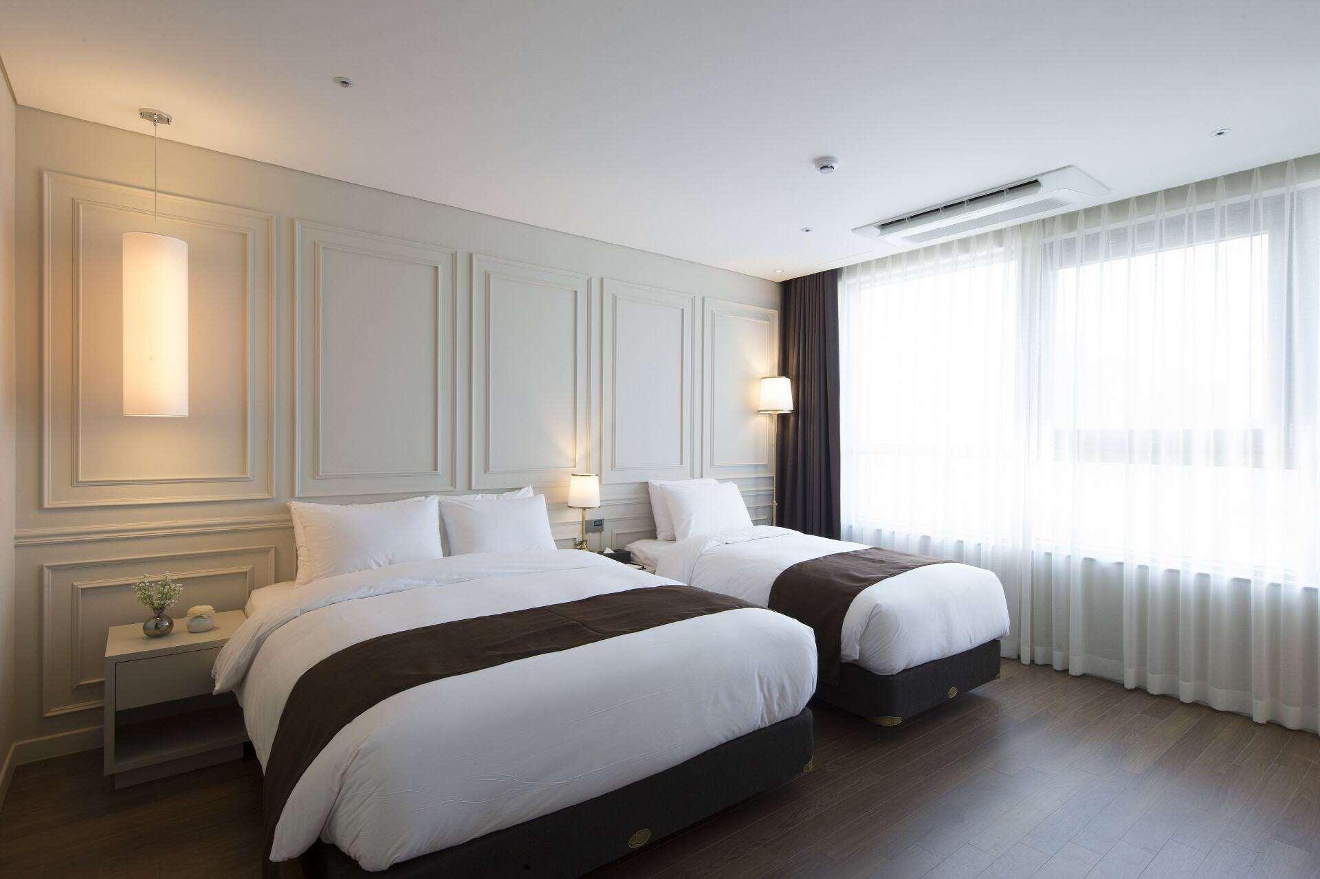 Hotel Ramada By Wyndham Daejeon Exterior foto