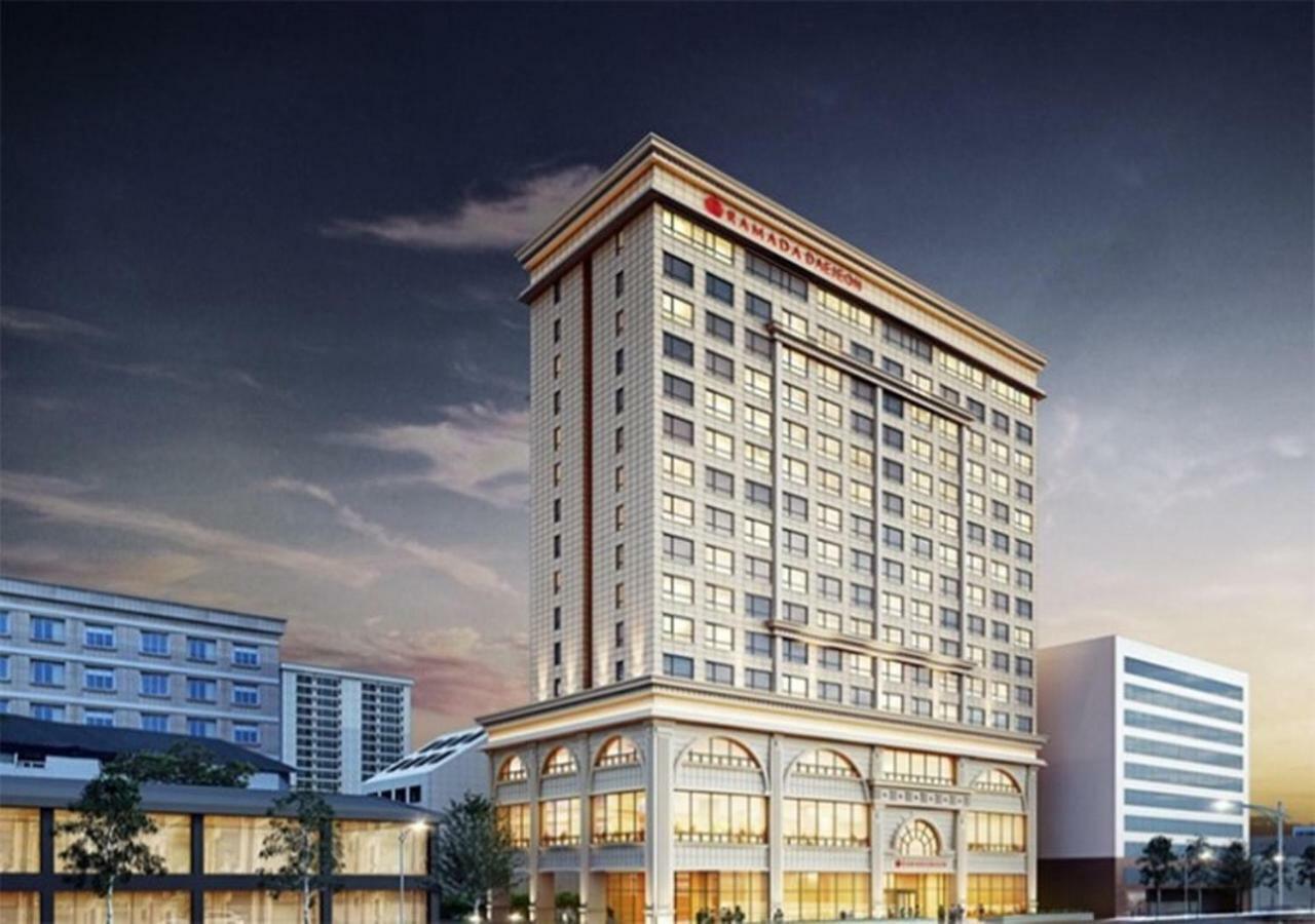 Hotel Ramada By Wyndham Daejeon Exterior foto